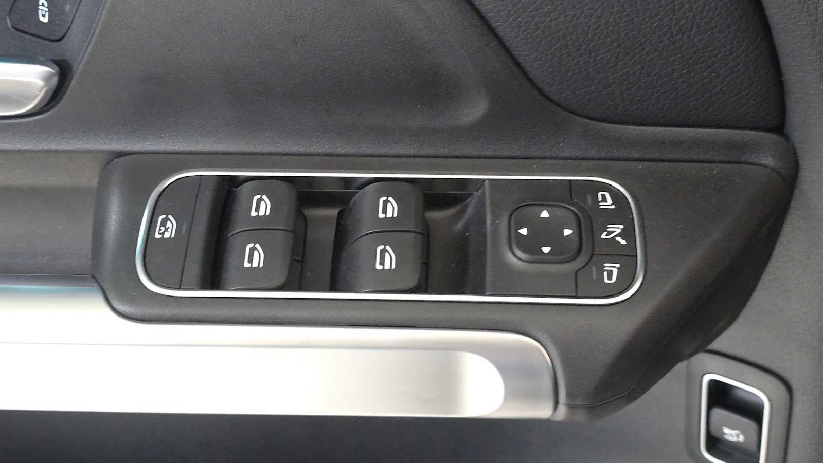 2026 Mercedes-Benz GLB 250 4MATIC® SUV