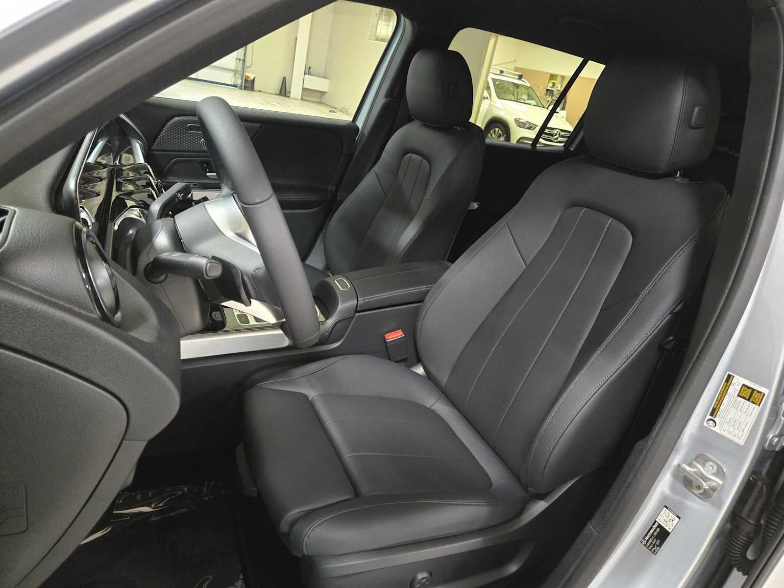 2026 Mercedes-Benz GLB 250 4MATIC® SUV