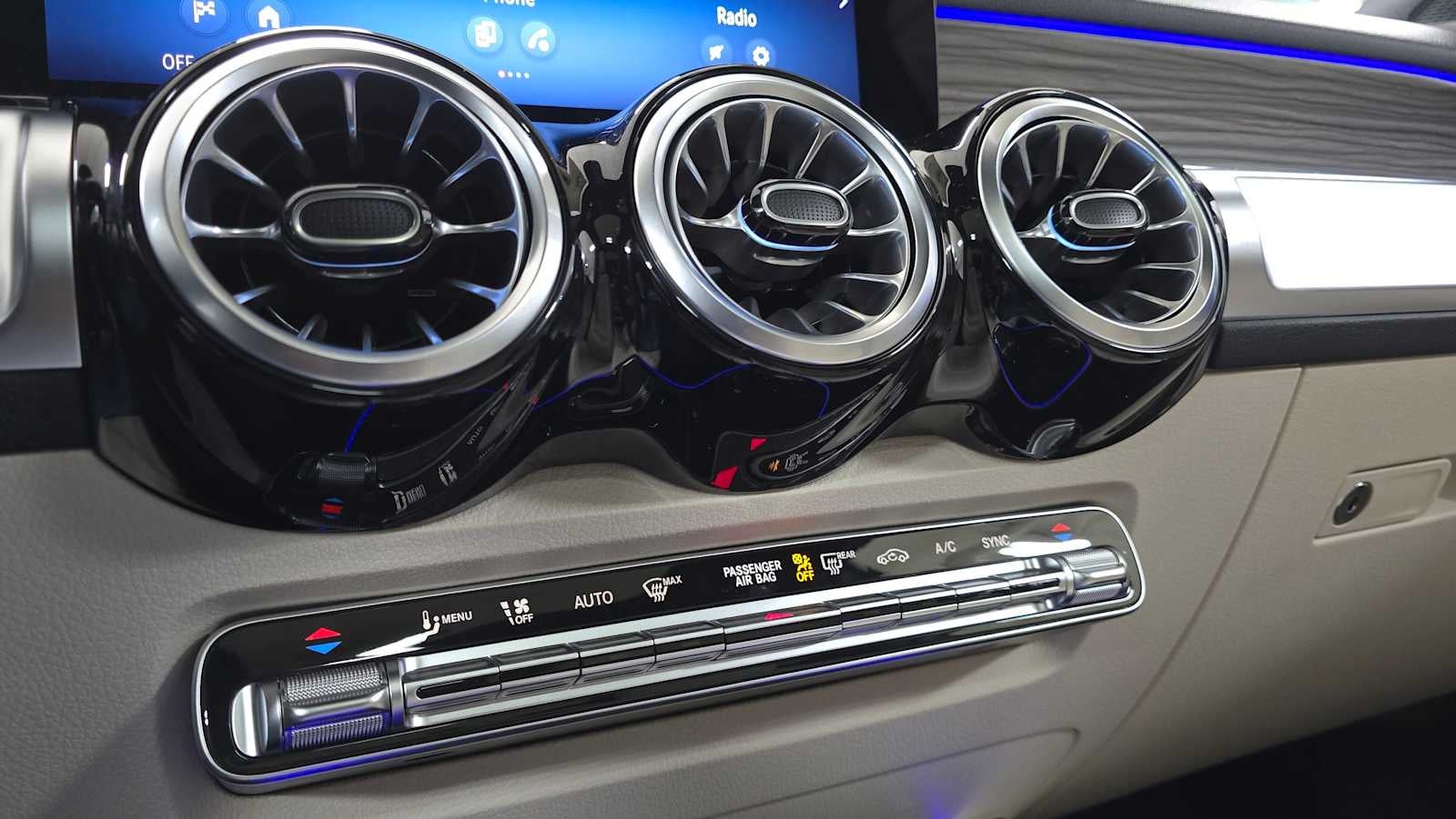 2026 Mercedes-Benz GLB 250 4MATIC® SUV