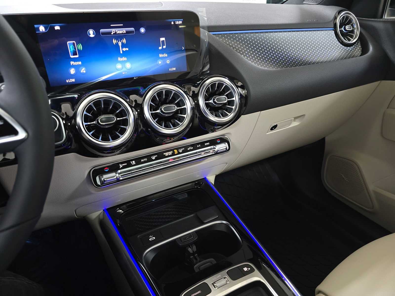 2026 Mercedes-Benz GLA 250 4MATIC® SUV