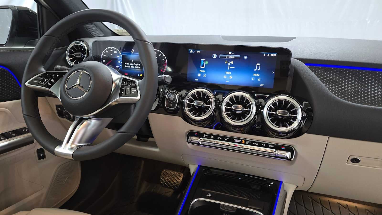2026 Mercedes-Benz GLA 250 4MATIC® SUV