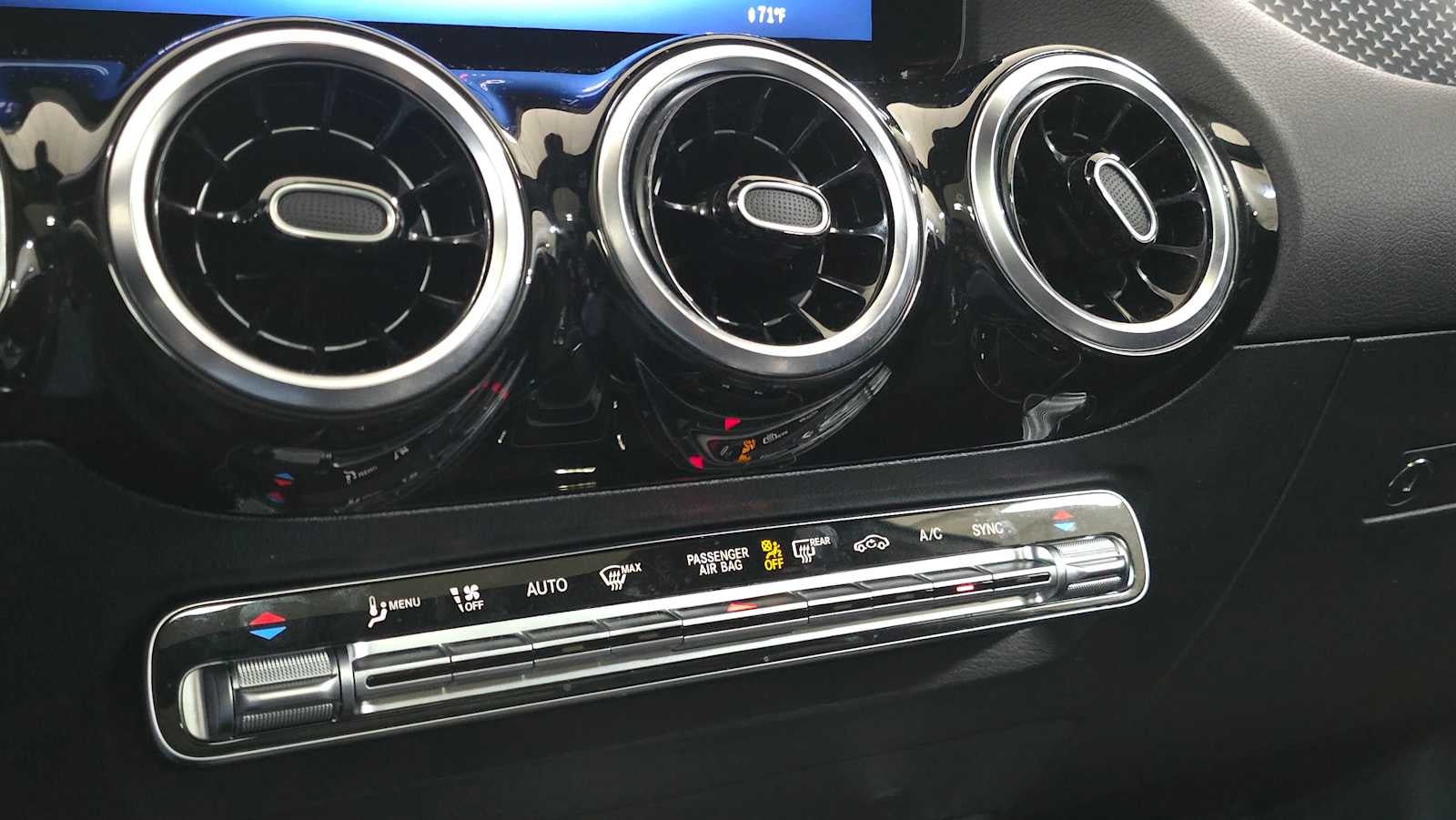 2026 Mercedes-Benz GLA 250 4MATIC® SUV