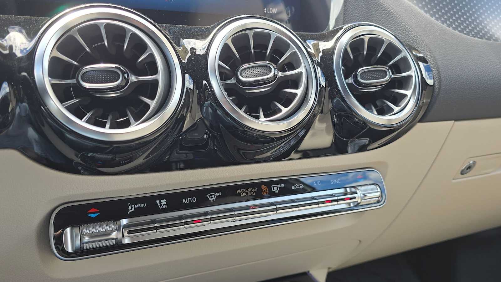 2026 Mercedes-Benz GLA 250 4MATIC® SUV