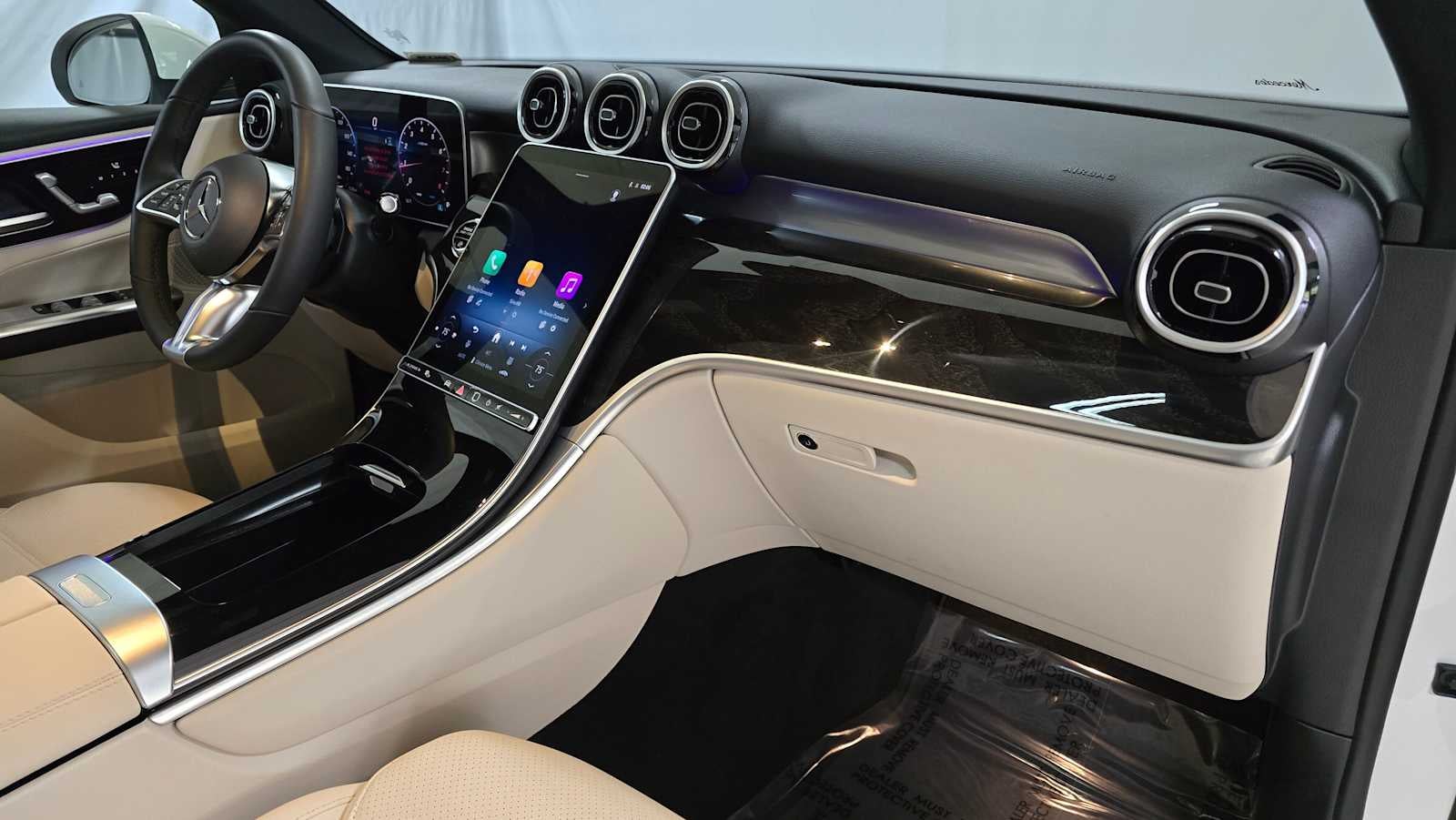 2025 Mercedes-Benz GLC 300 GLC 300