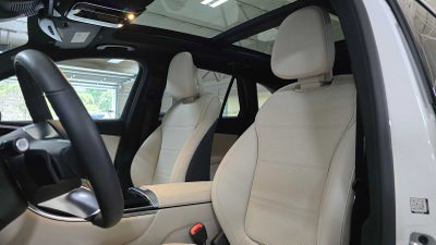 2025 Mercedes-Benz GLC 300 GLC 300