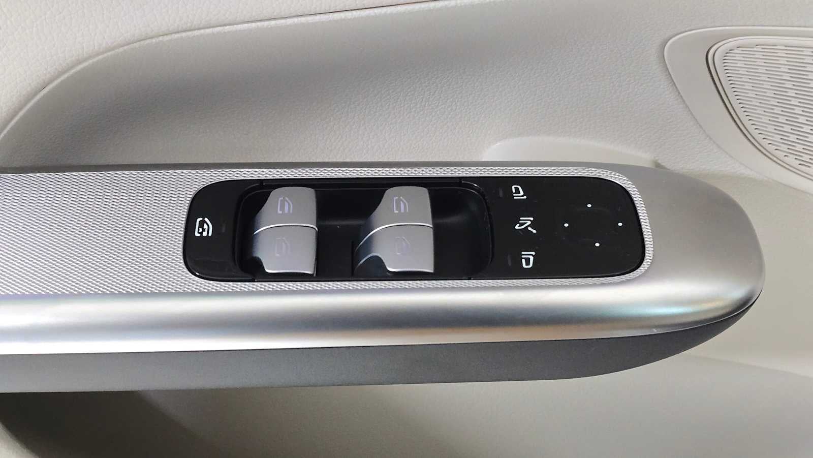 2025 Mercedes-Benz GLC 300 GLC 300