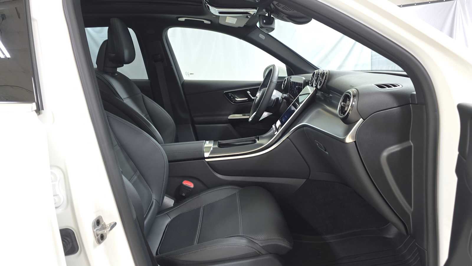 2025 Mercedes-Benz GLC 300 GLC 300