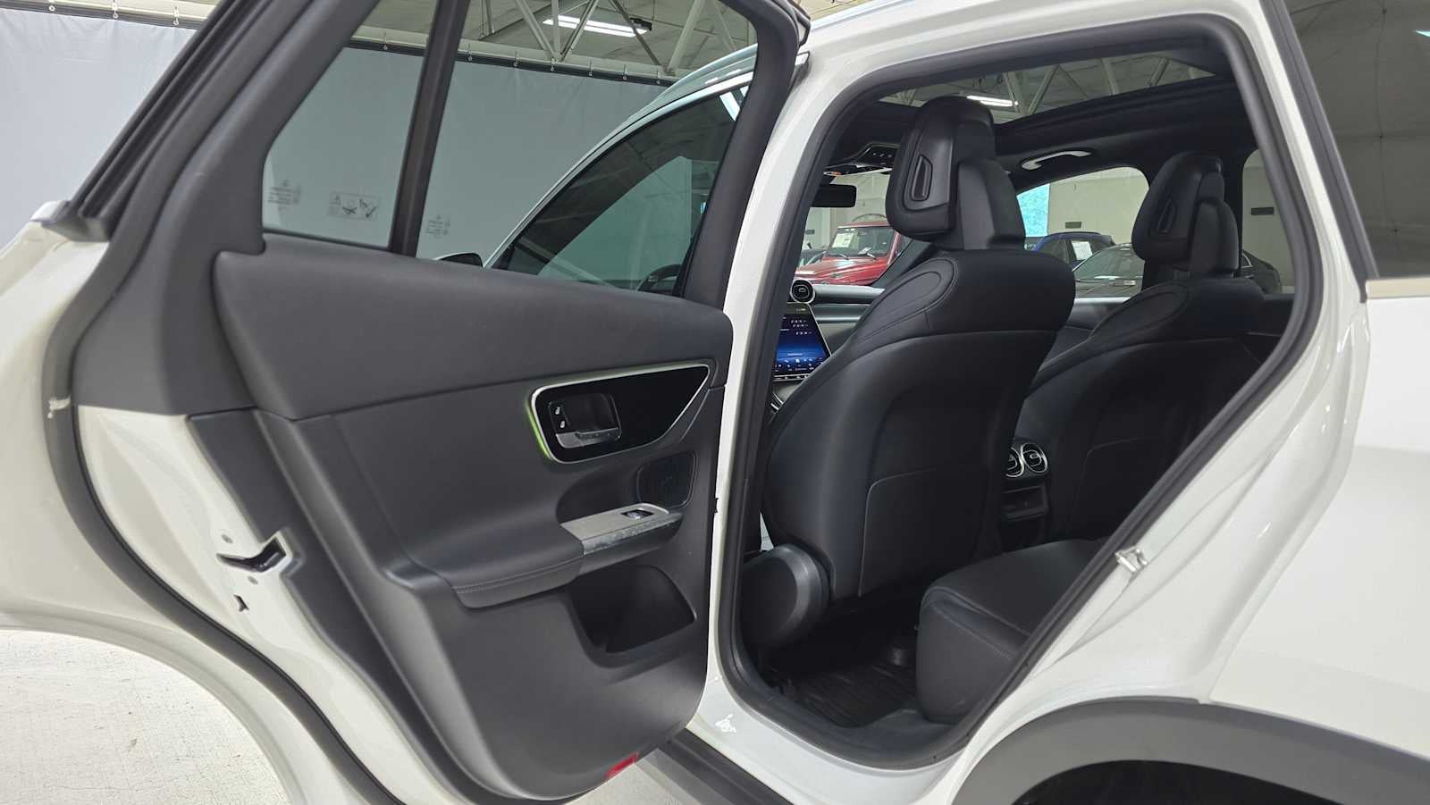 2025 Mercedes-Benz GLC 300 GLC 300