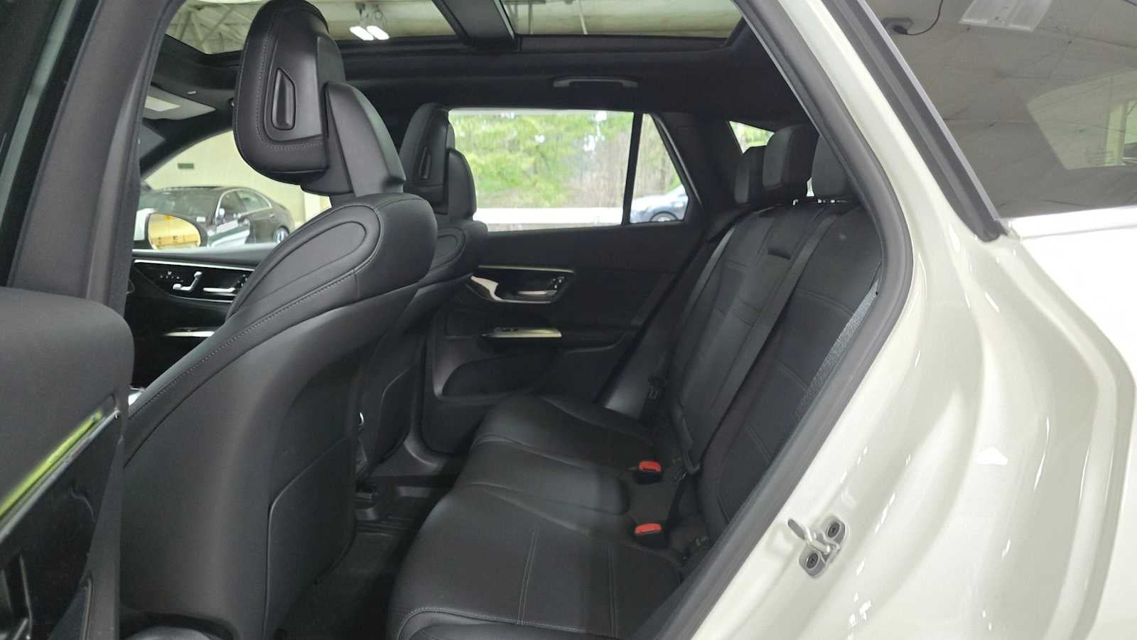 2025 Mercedes-Benz GLC 300 GLC 300