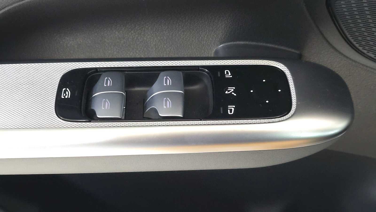 2025 Mercedes-Benz GLC 300 GLC 300