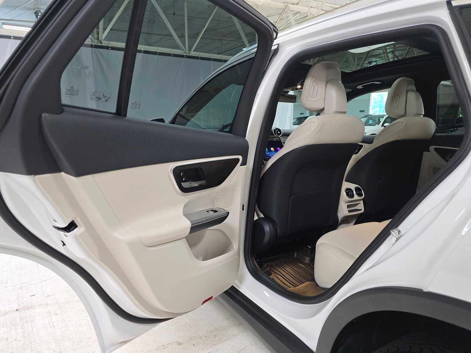 2026 Mercedes-Benz GLC 300 4MATIC® SUV