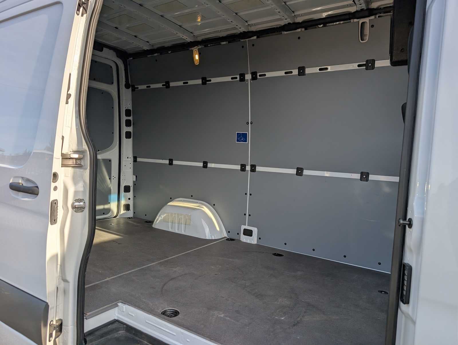 2025 Mercedes-Benz Sprinter 2500 Standard Roof I4 Diesel 144" RWD