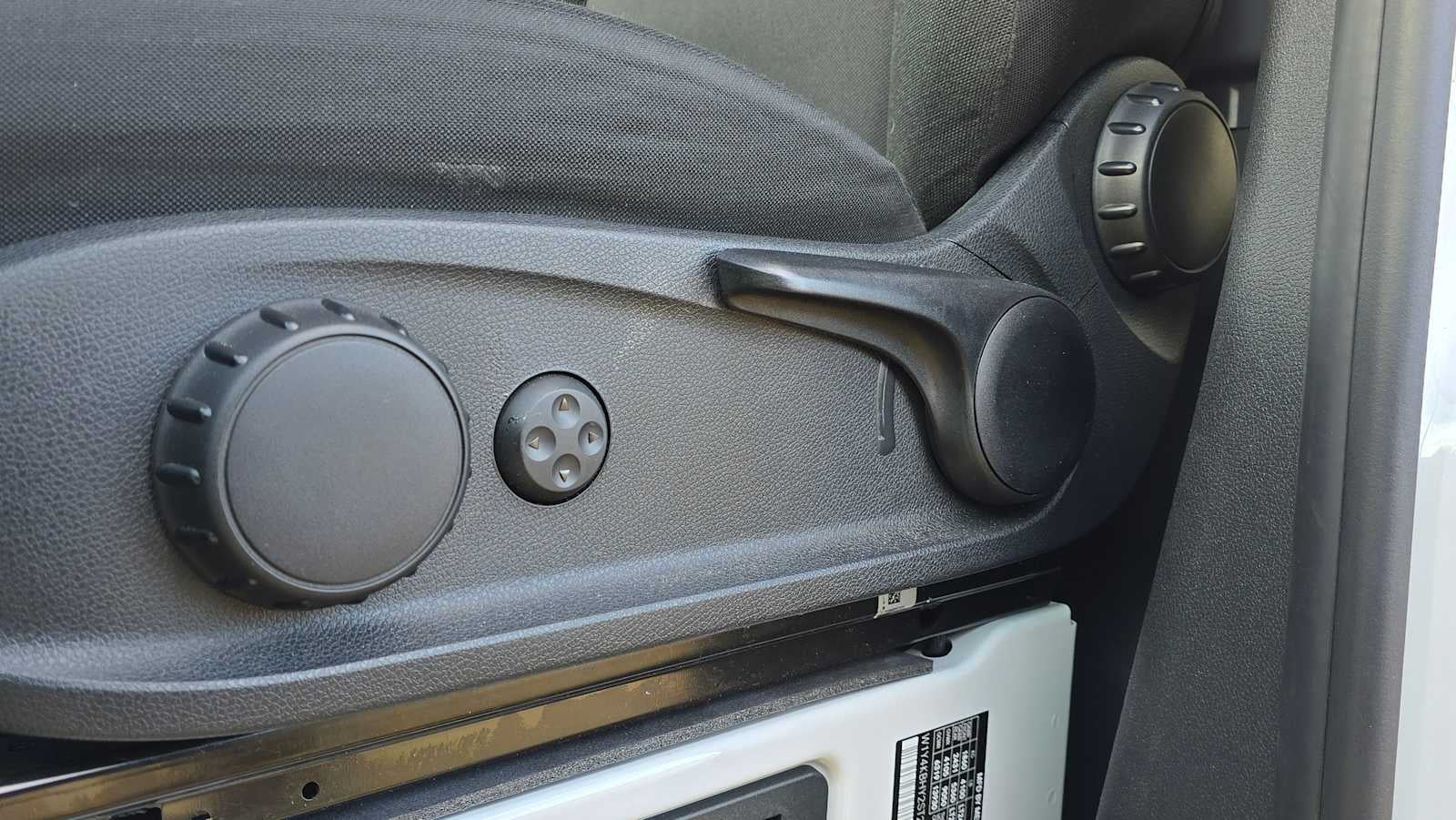 2025 Mercedes-Benz Sprinter 2500 Standard Roof I4 Diesel 144" RWD