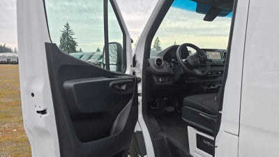 2025 Mercedes-Benz Sprinter 2500 Standard Roof I4 Diesel 144" RWD