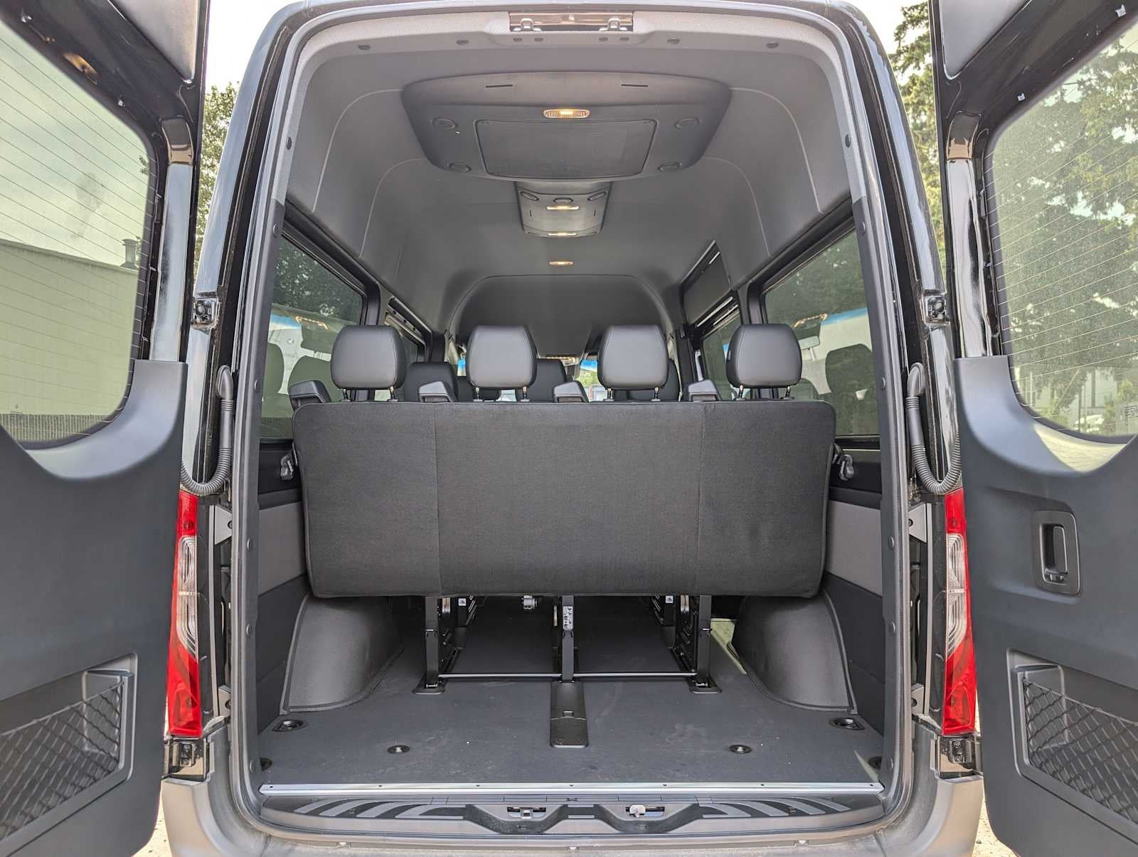 2024 Mercedes-Benz Sprinter 2500 Standard Roof I4 Diesel HO 144" RWD