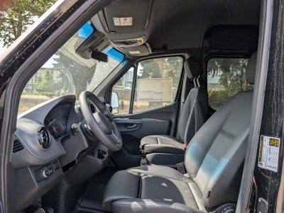 2024 Mercedes-Benz Sprinter 2500 Standard Roof I4 Diesel HO 144" RWD