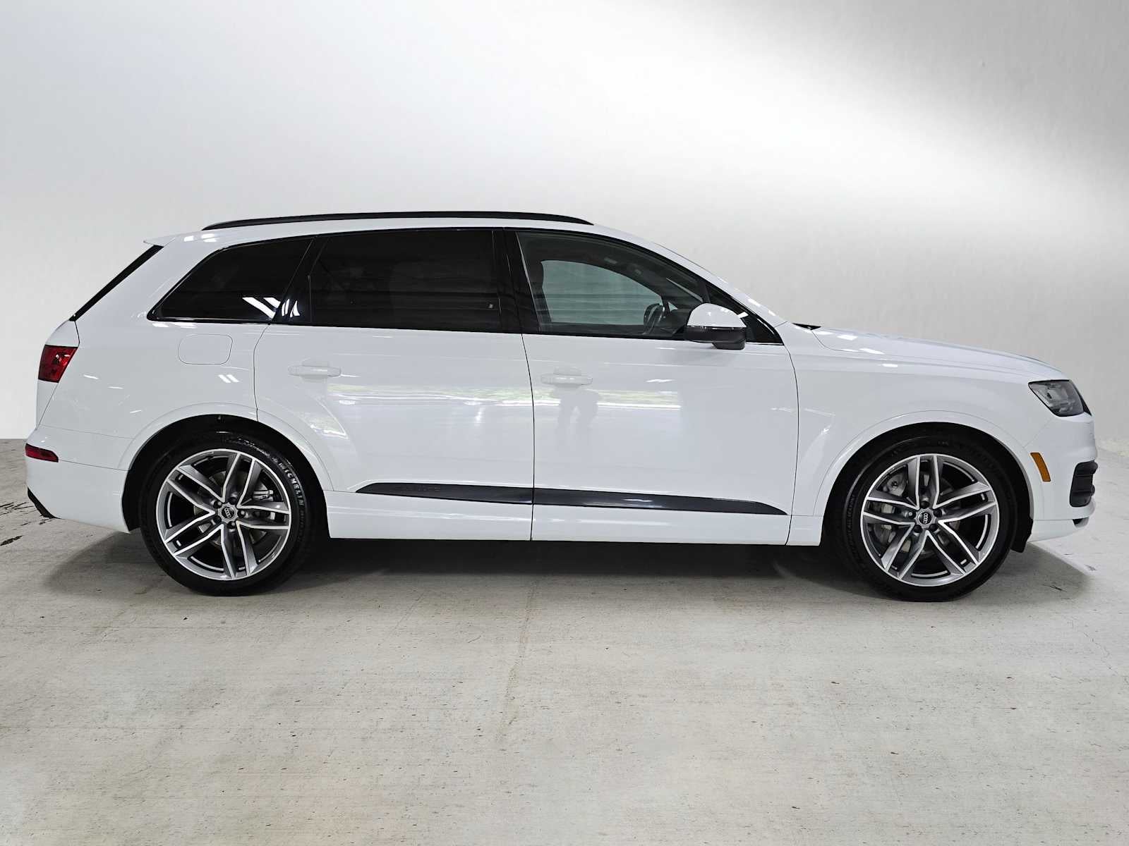 Used 2018 Audi Q7 Prestige with VIN WA1VAAF72JD047340 for sale in Tualatin, OR
