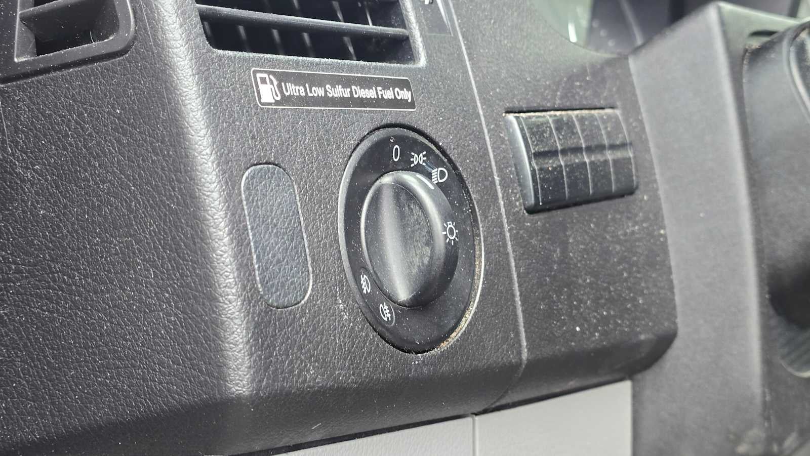 2018 Mercedes-Benz Sprinter 2500 Standard Roof V6 144" RWD