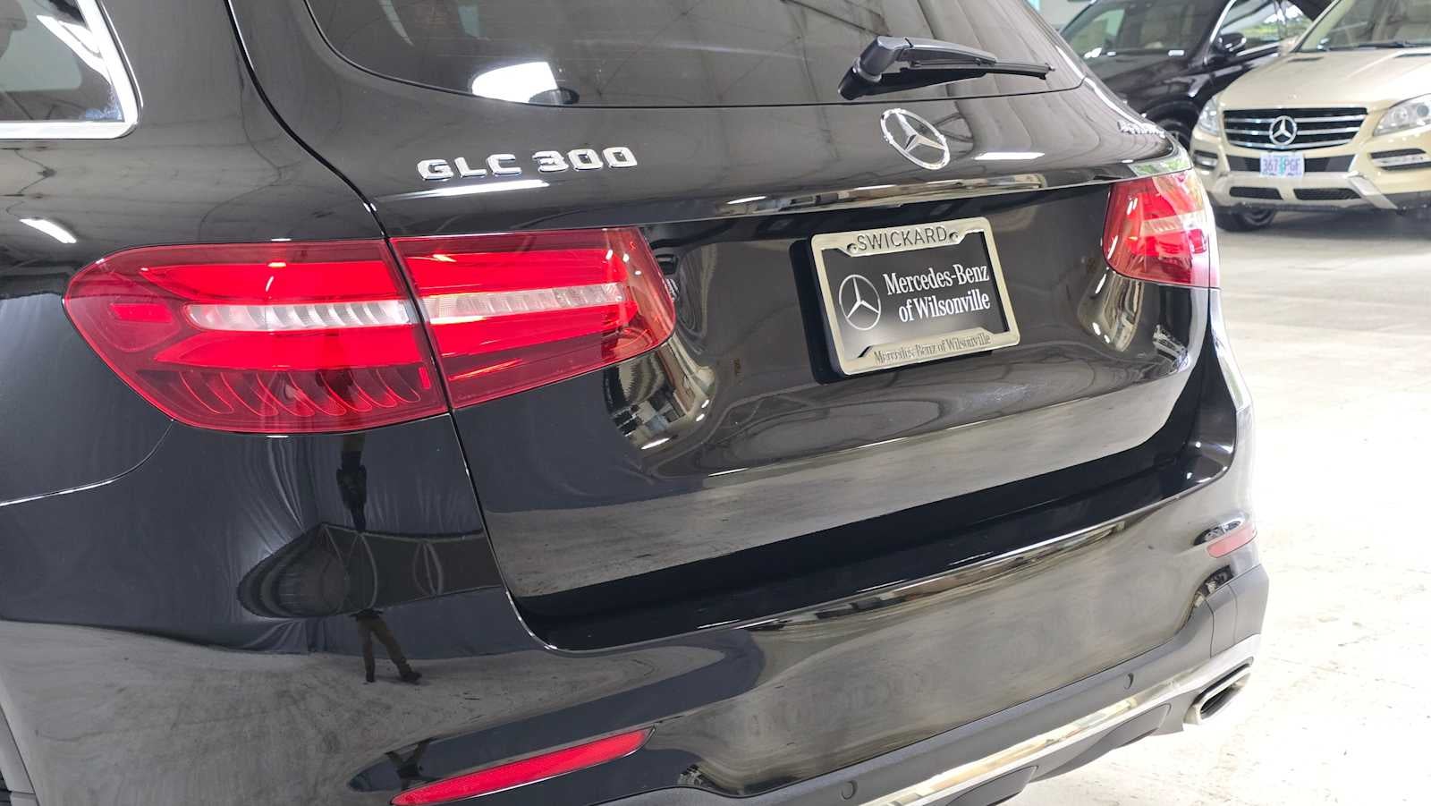 2016 Mercedes-Benz GLC 300 4MATIC® 4dr