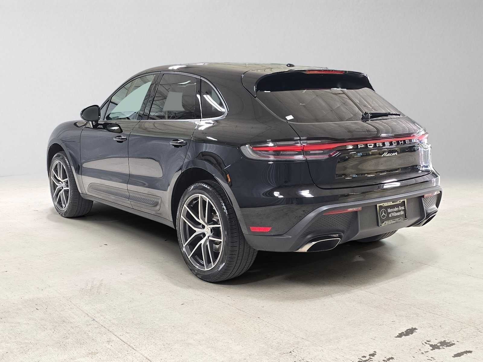 2025 Porsche Macan AWD