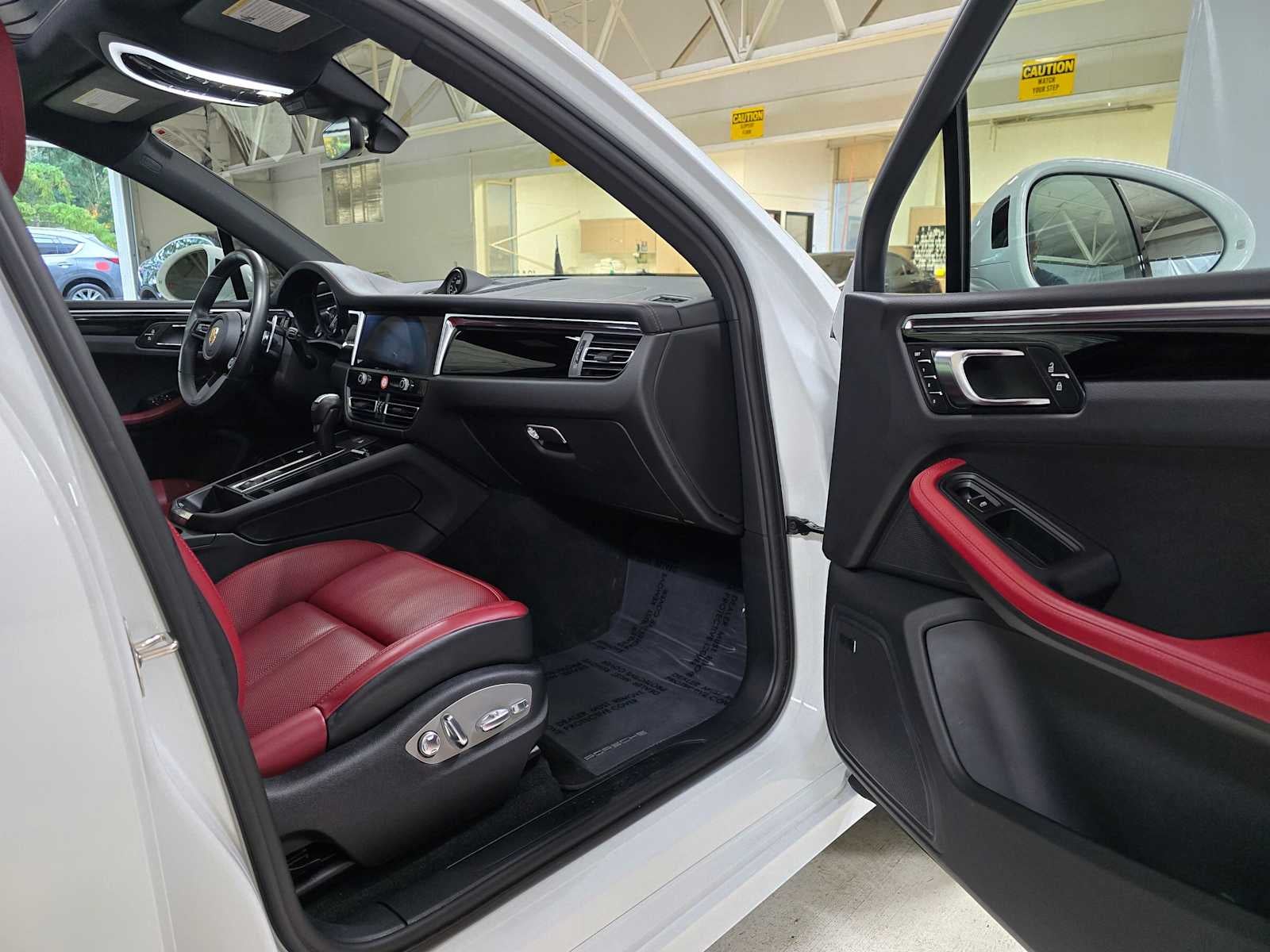 2024 Porsche Macan AWD