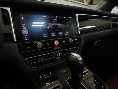 2024 Porsche Macan AWD