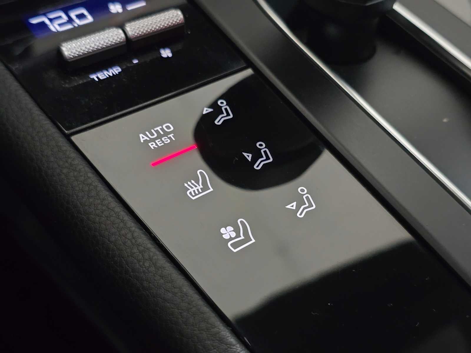 2024 Porsche Macan AWD