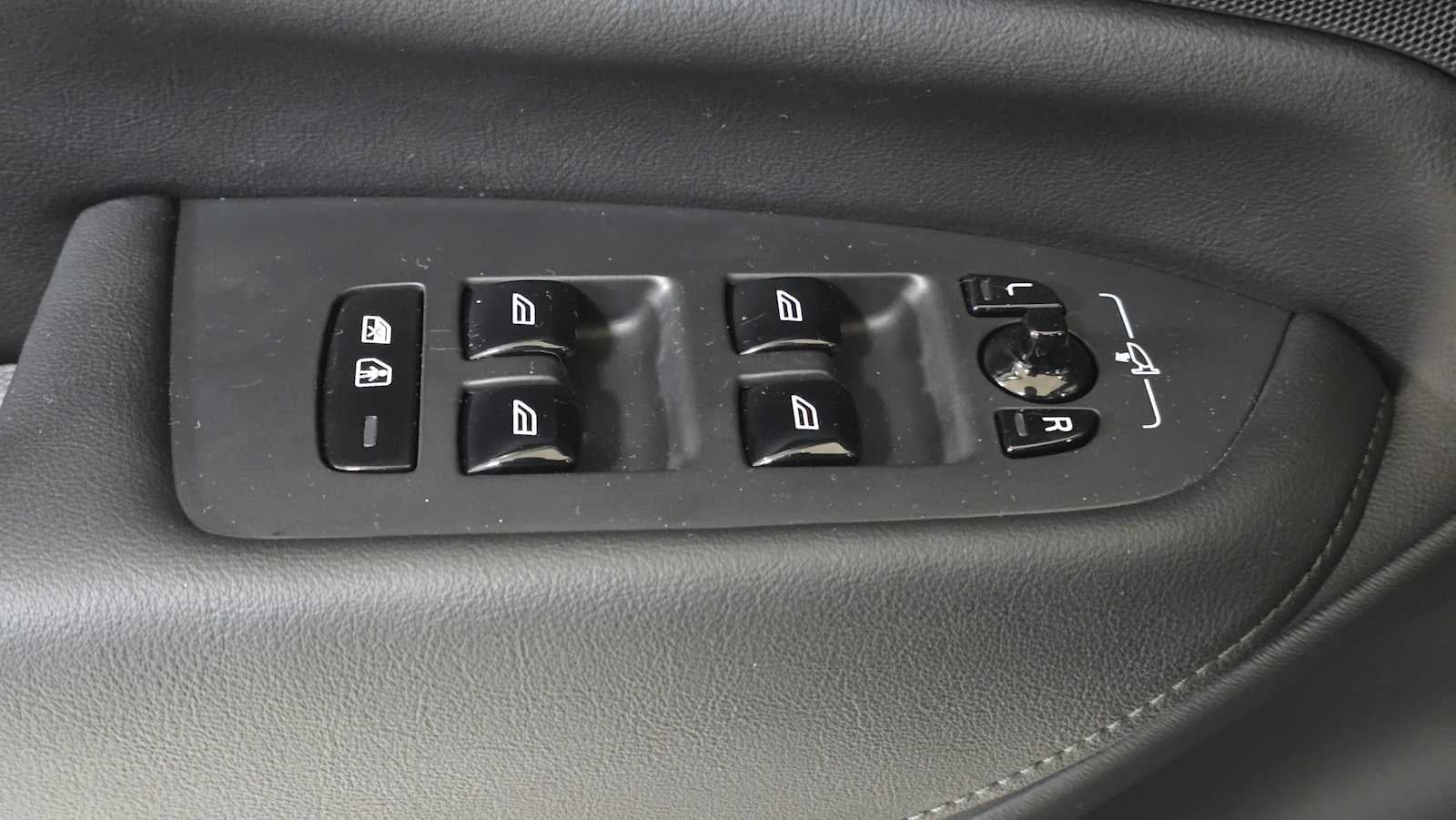 2023 Volvo XC90 Plus