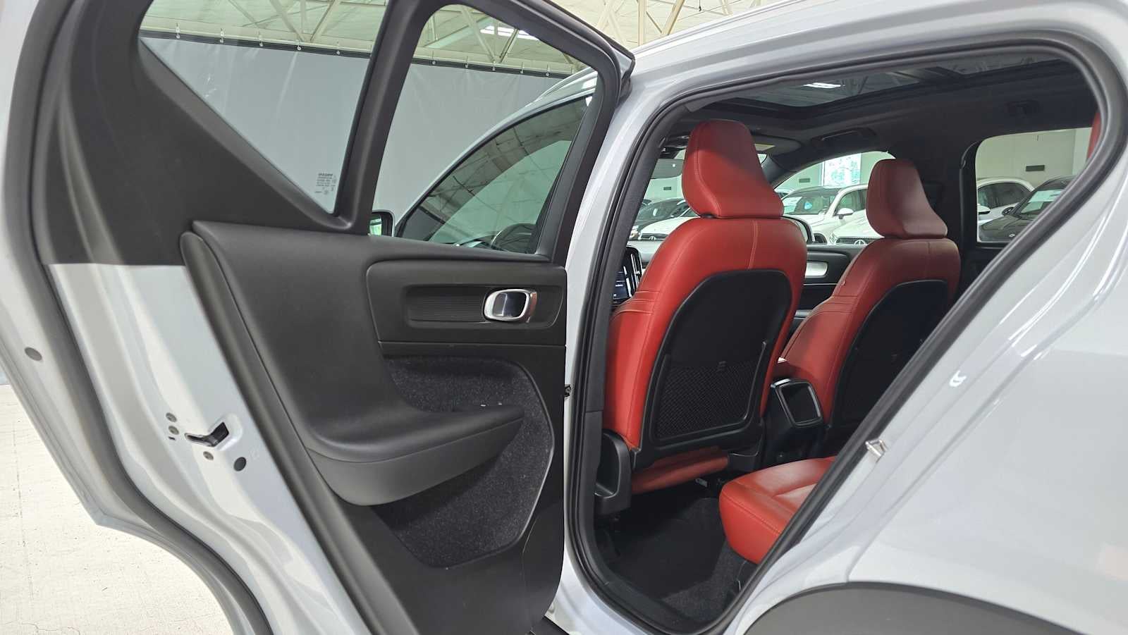 2020 Volvo XC40 Momentum