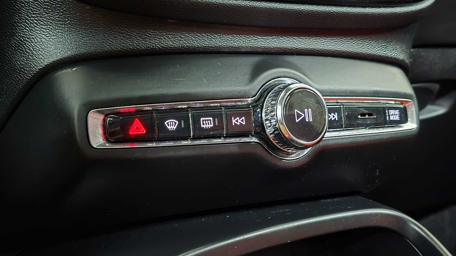 2020 Volvo XC40 Momentum