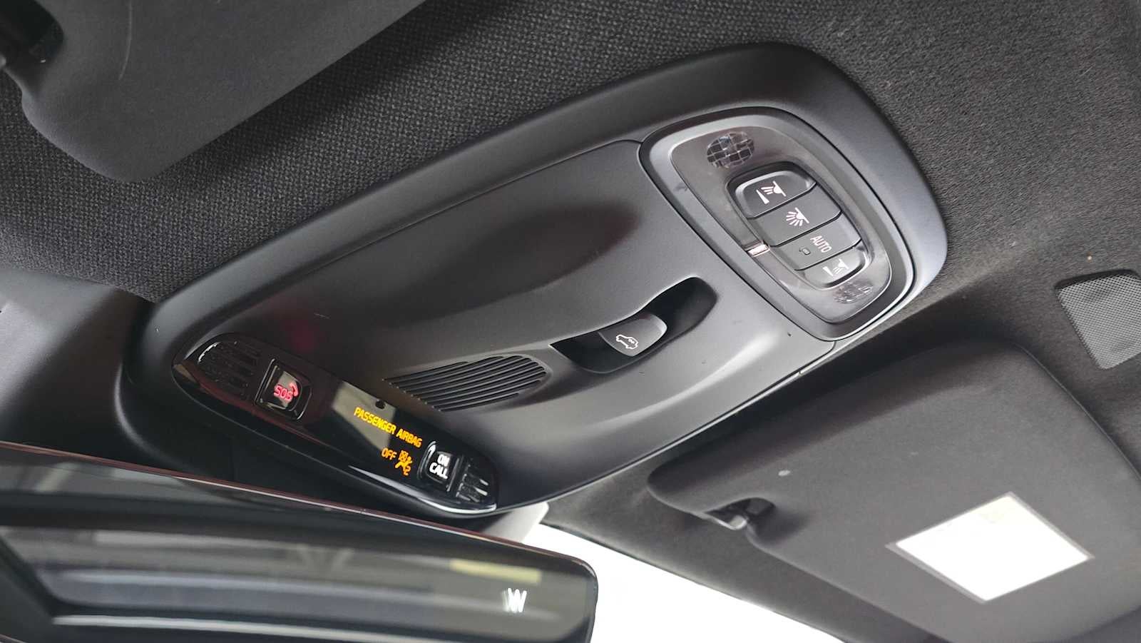 2020 Volvo XC40 Momentum