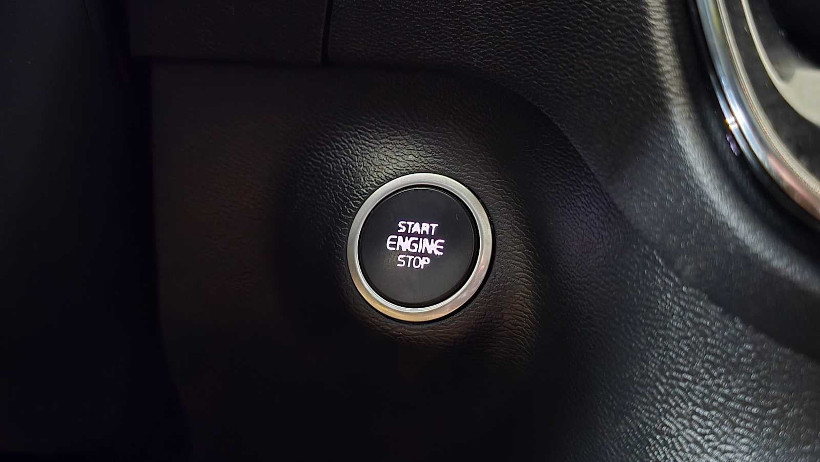 2020 Volvo XC40 Momentum