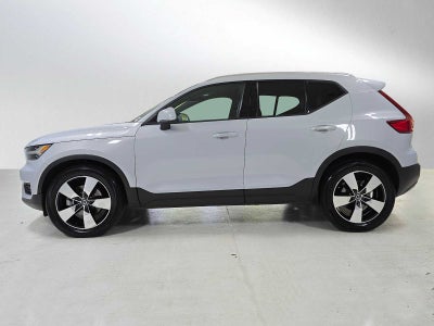 2020 Volvo XC40 Momentum