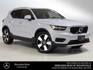 2020 Volvo XC40 Momentum