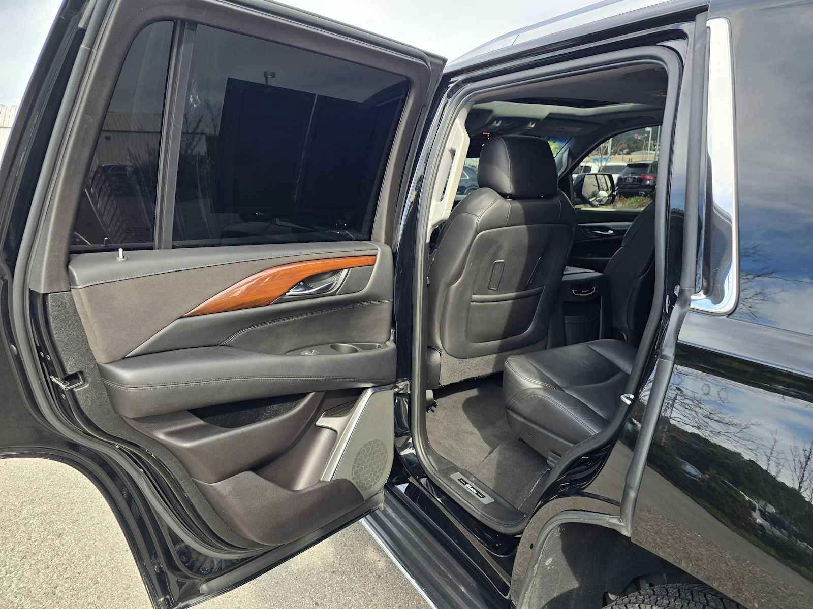 2020 Cadillac Escalade Luxury