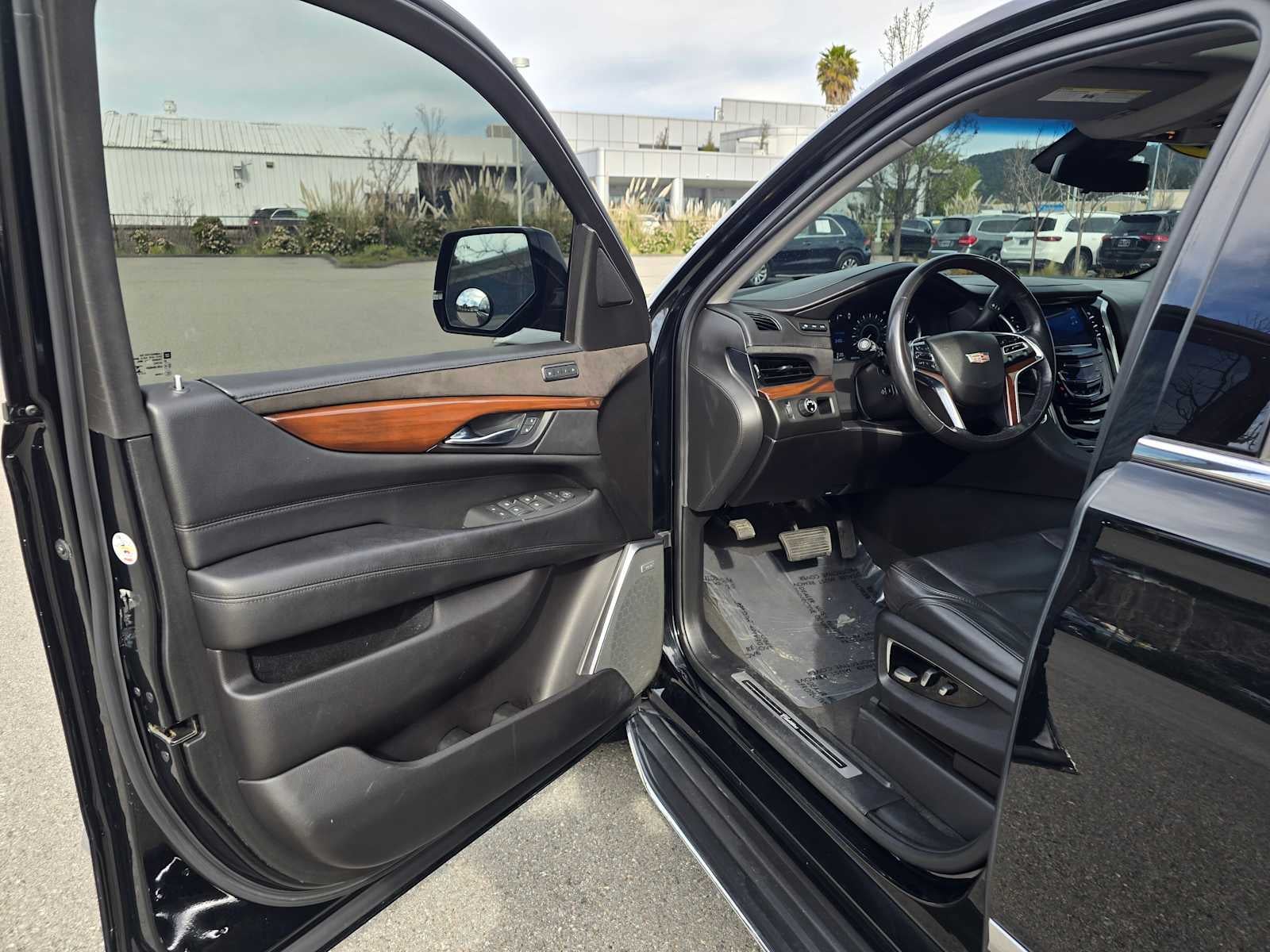 2020 Cadillac Escalade Luxury