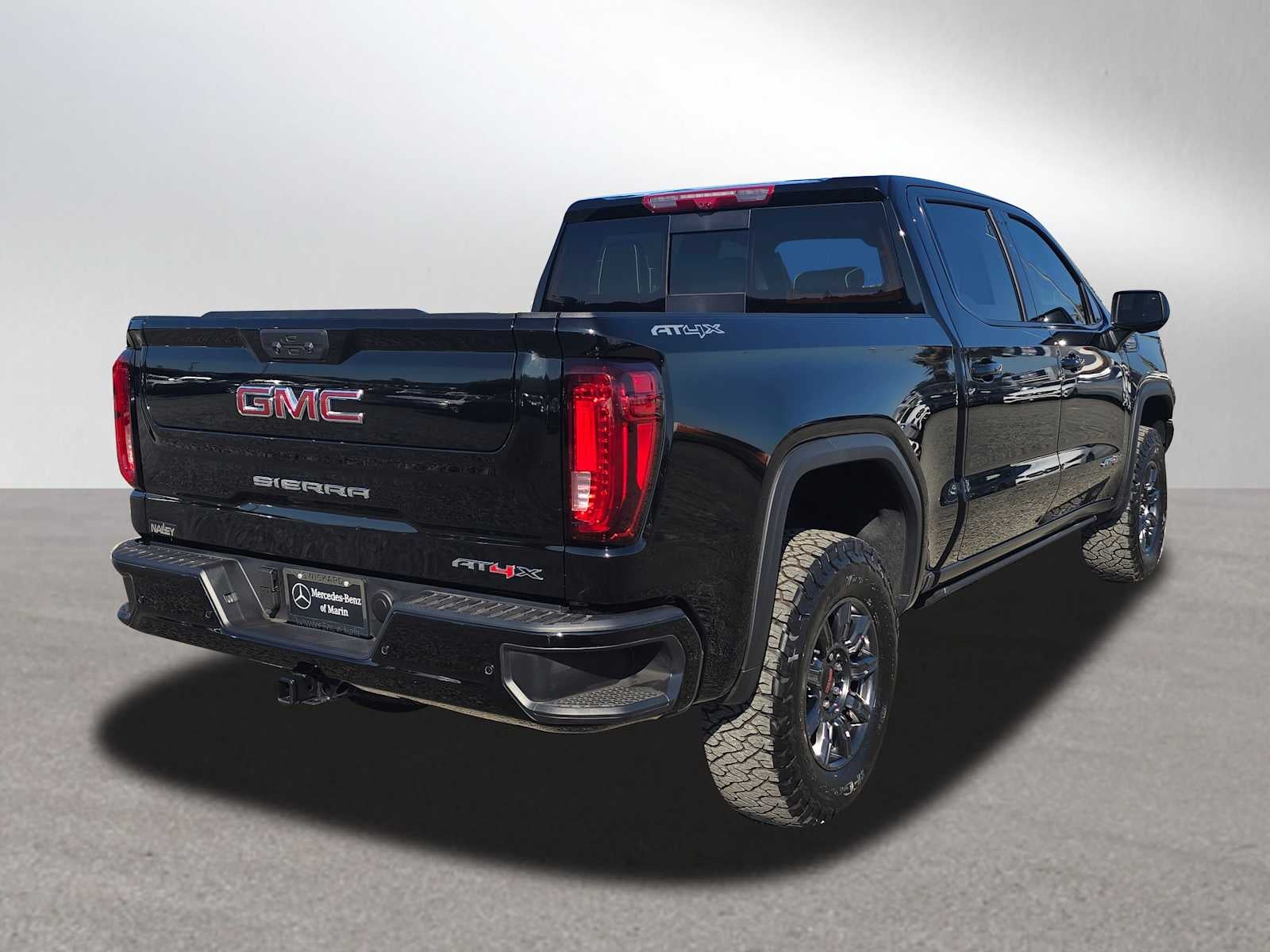 2025 GMC Sierra 1500 AT4X