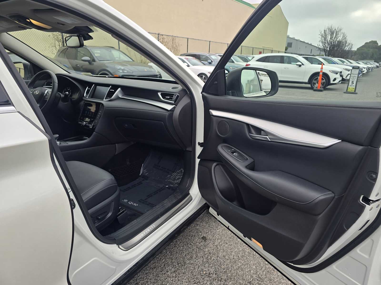 2021 INFINITI QX50 LUXE