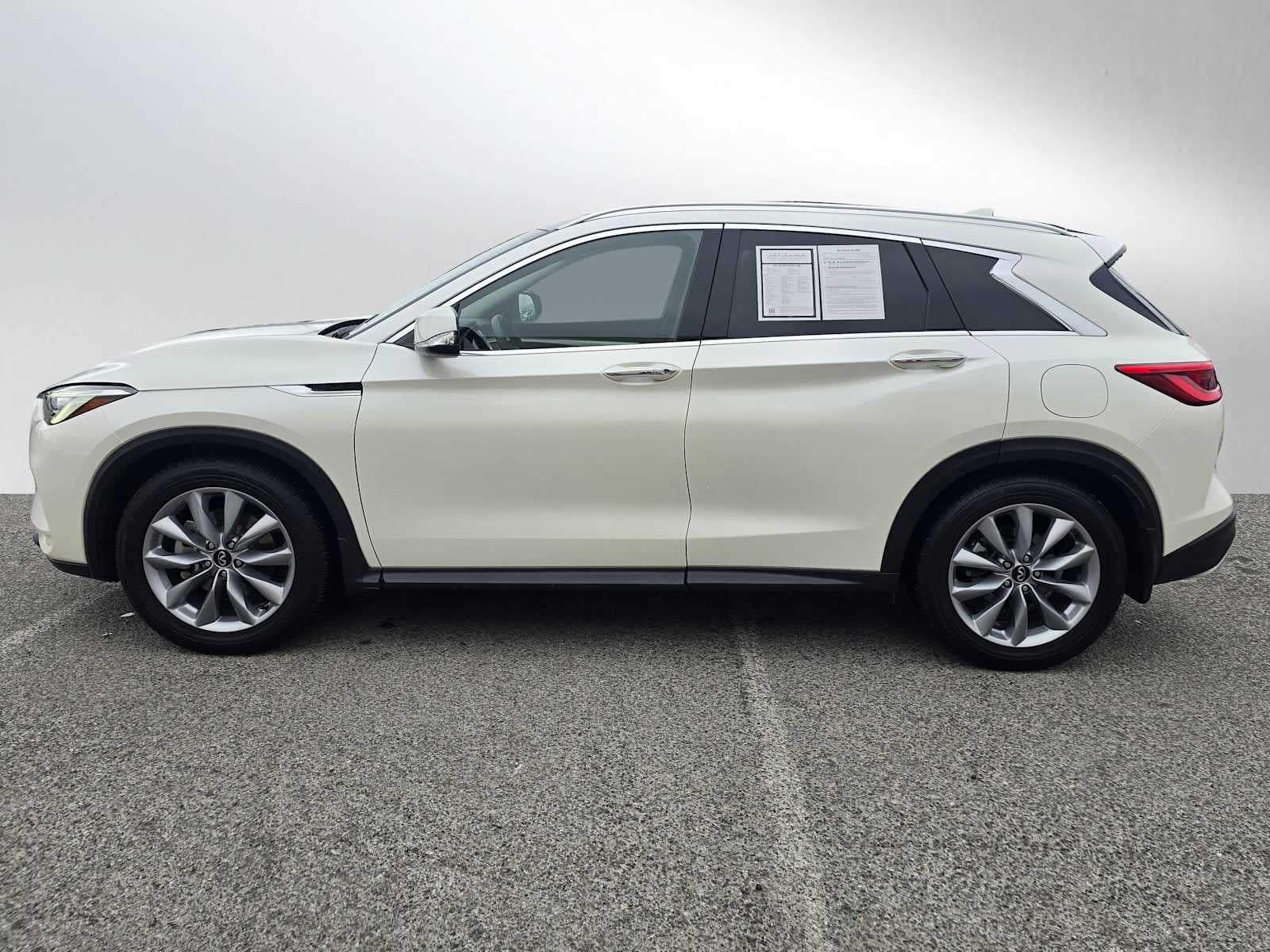 2021 INFINITI QX50 LUXE