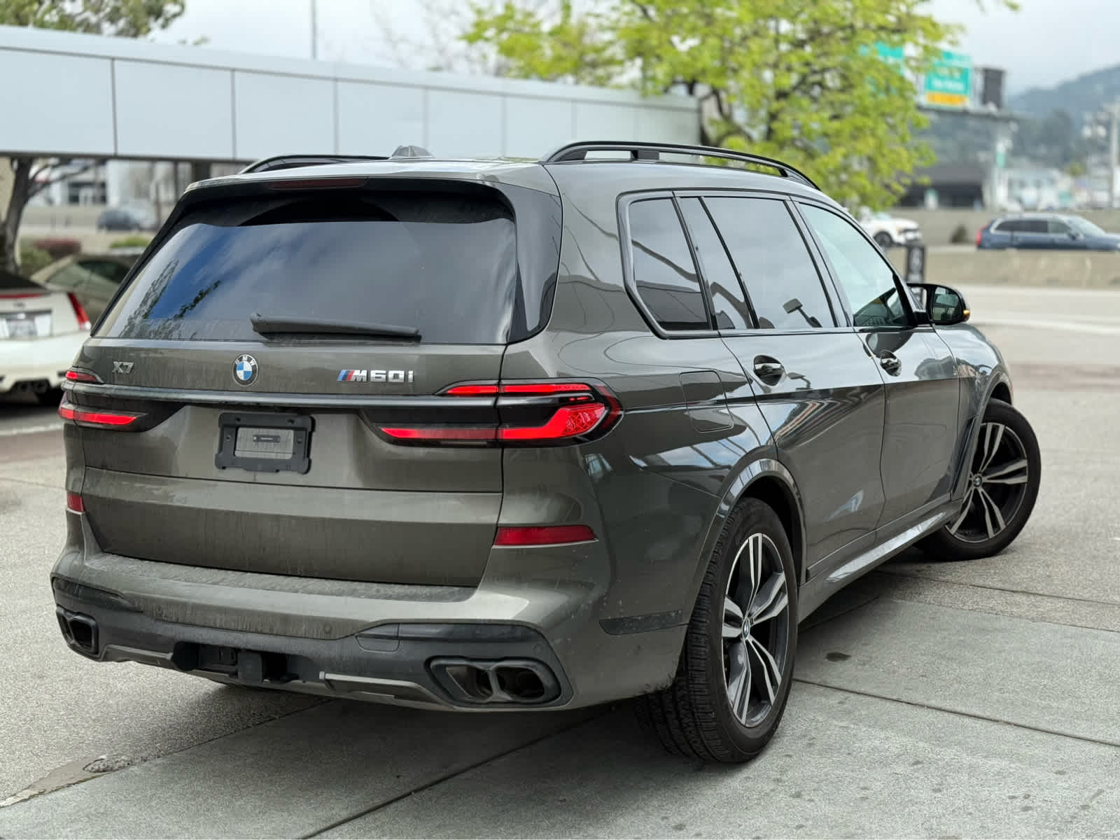 2025 BMW X7 M60i