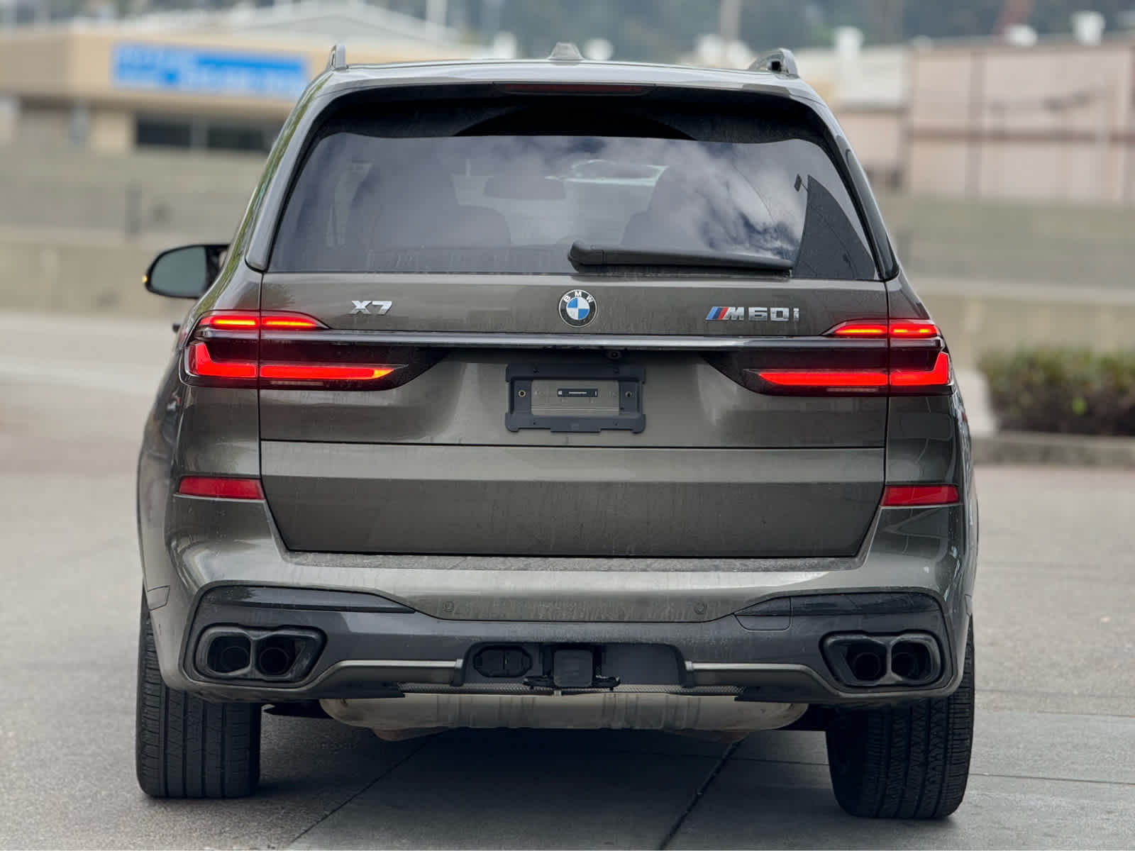 2025 BMW X7 M60i
