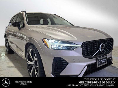 2023 Volvo XC60 Recharge Plug-In Hybrid Ultimate Dark Theme