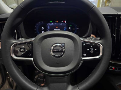 2023 Volvo XC60 Recharge Plug-In Hybrid Ultimate Dark Theme