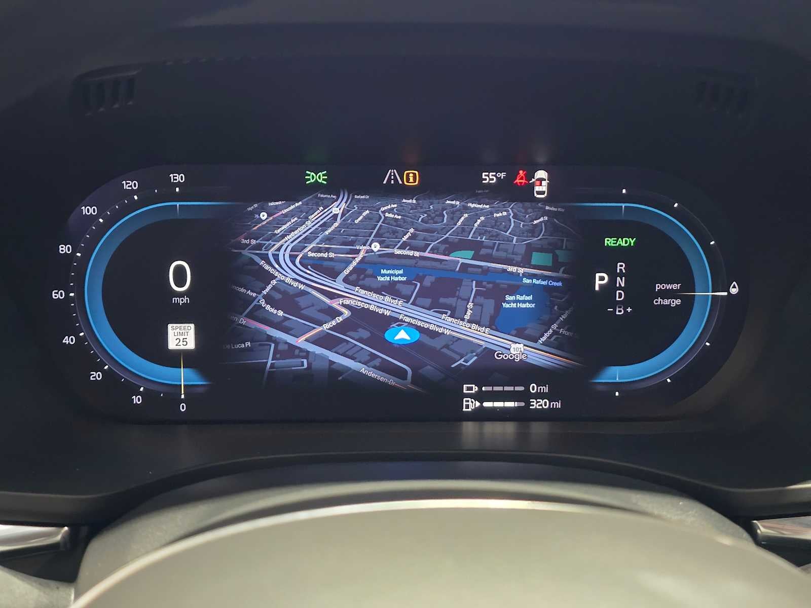 2023 Volvo XC60 Recharge Plug-In Hybrid Ultimate Dark Theme
