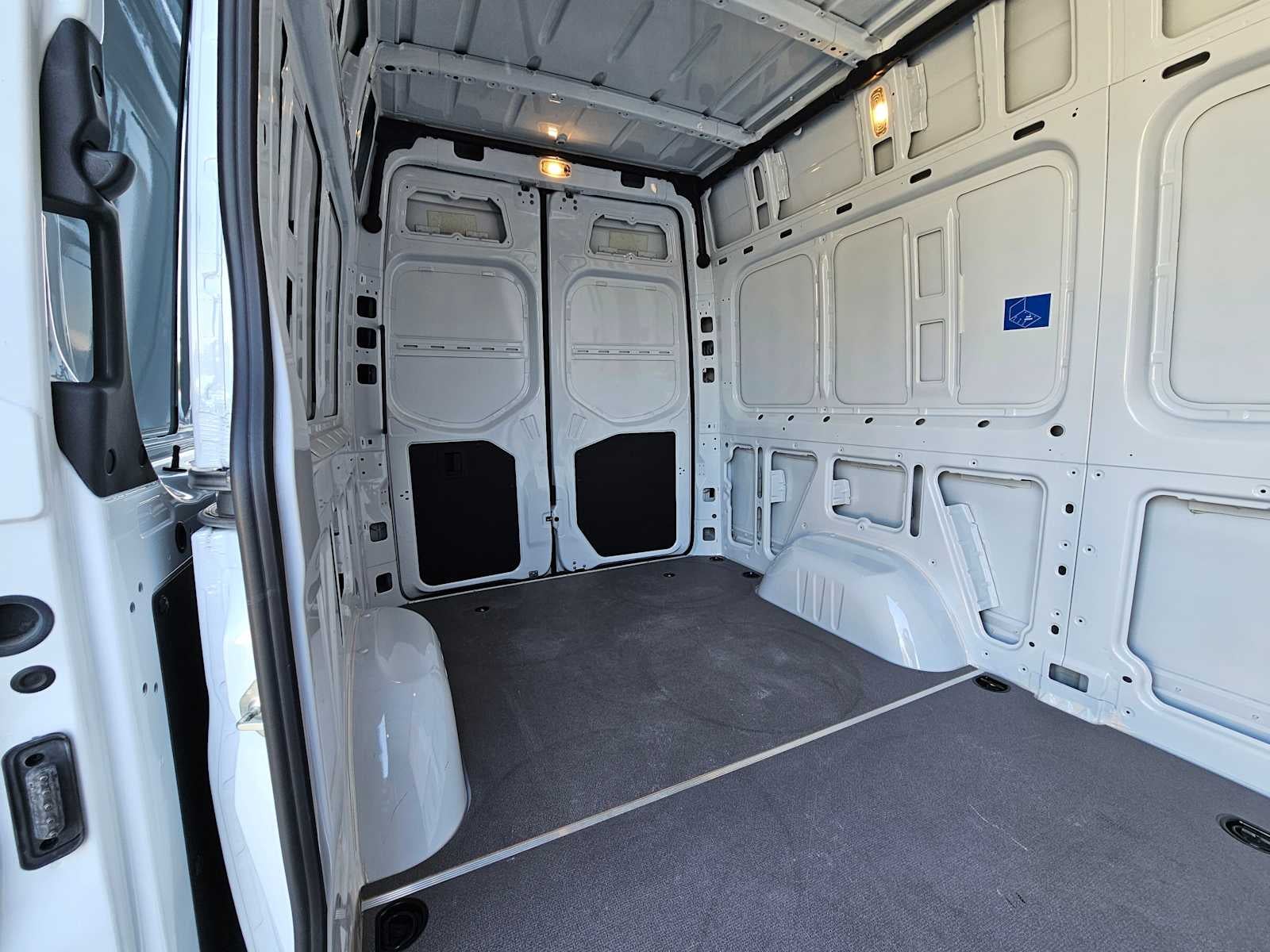 2025 Mercedes-Benz Sprinter 2500 Standard Roof I4 Diesel 144" RWD