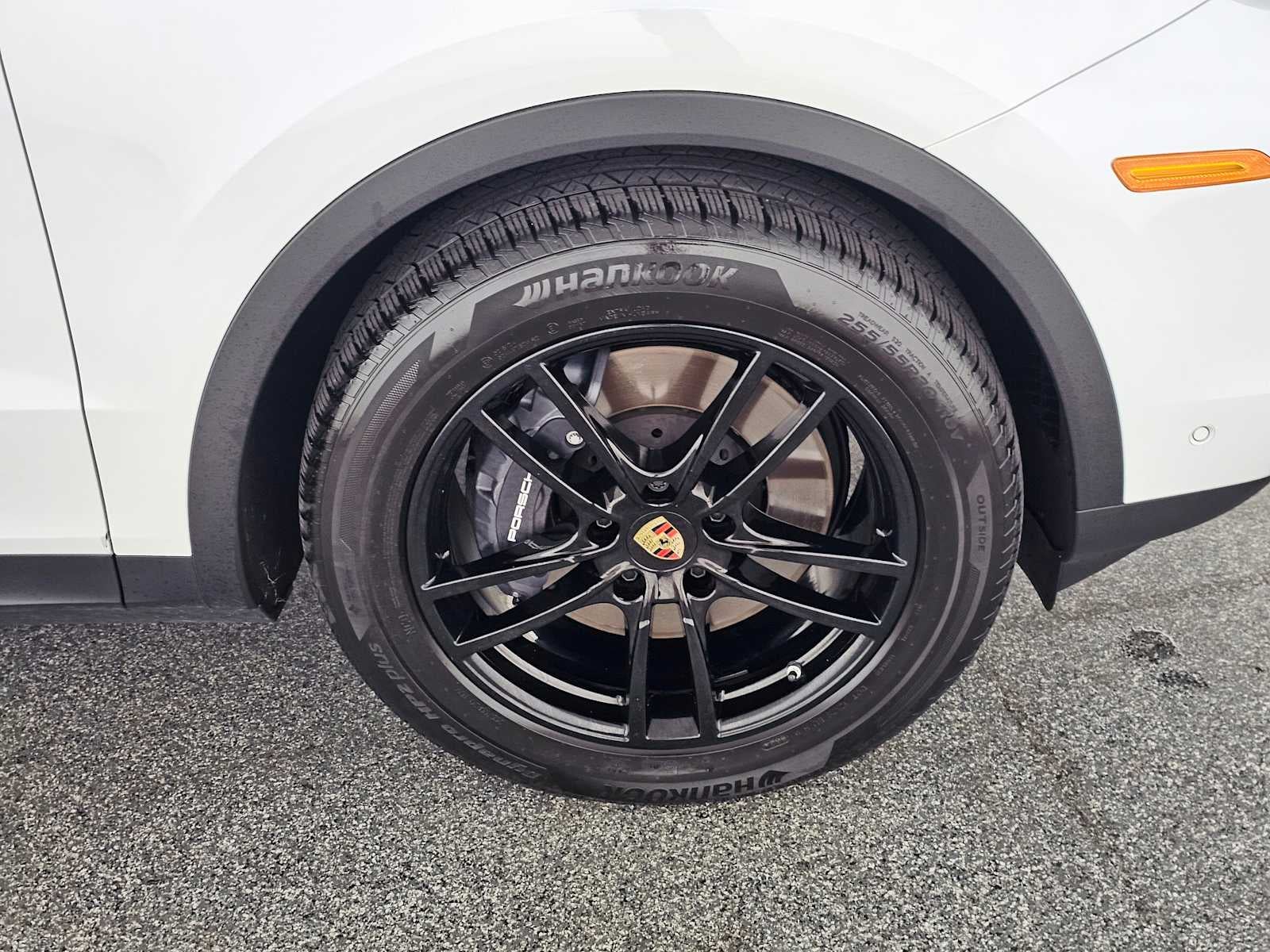 2025 Porsche Cayenne AWD