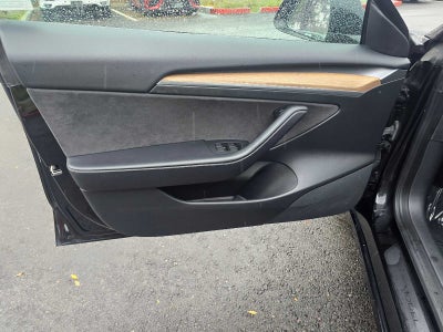 2023 Tesla Model 3 RWD