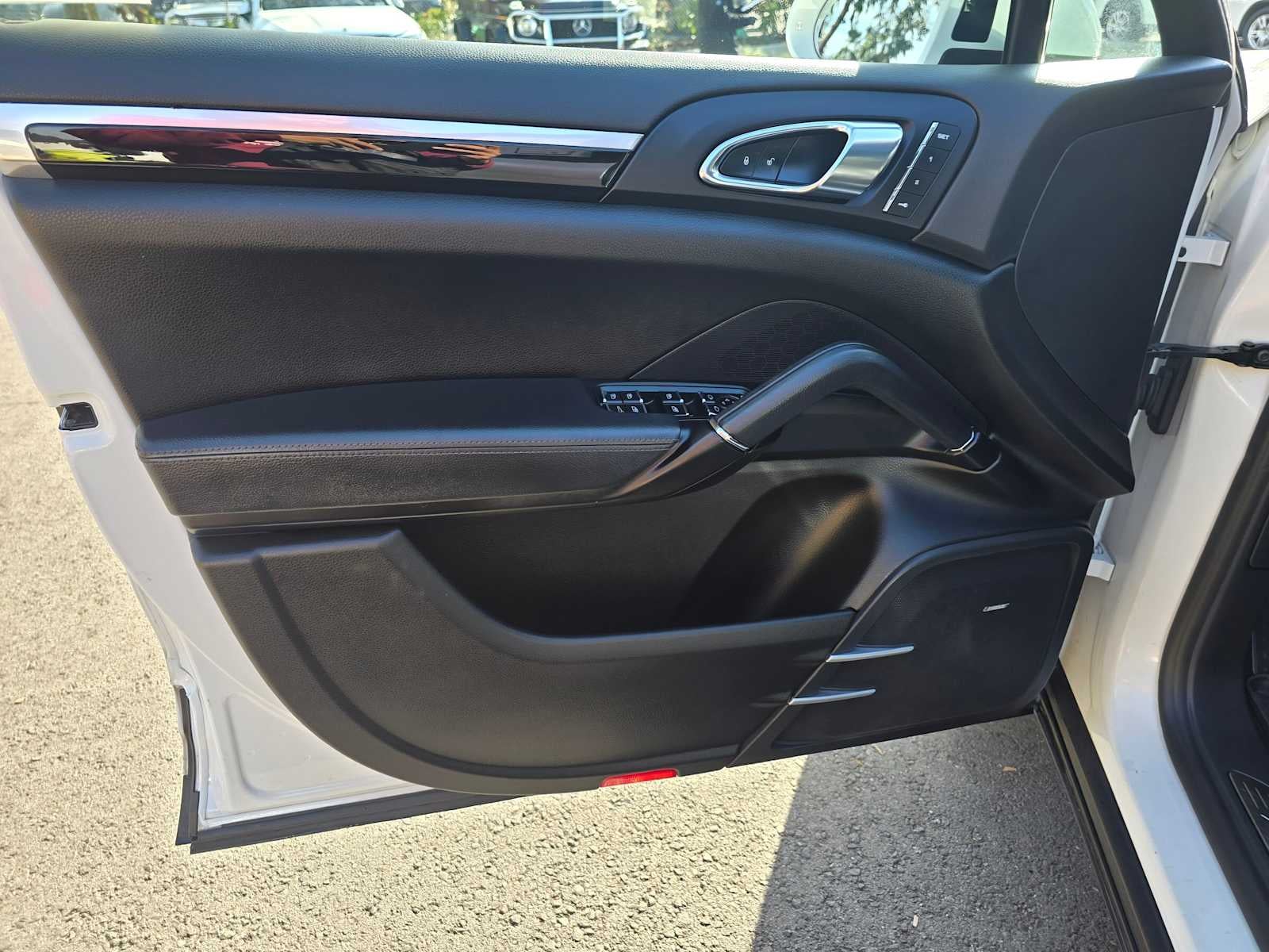 2018 Porsche Cayenne Platinum Edition